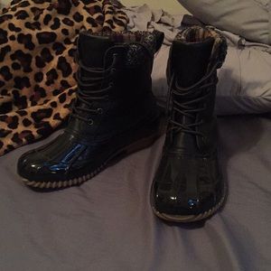 Duck boots